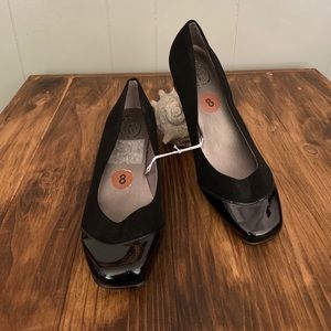 ❗️SOLD❗️ Life stride simply comfort Wedge Shoes